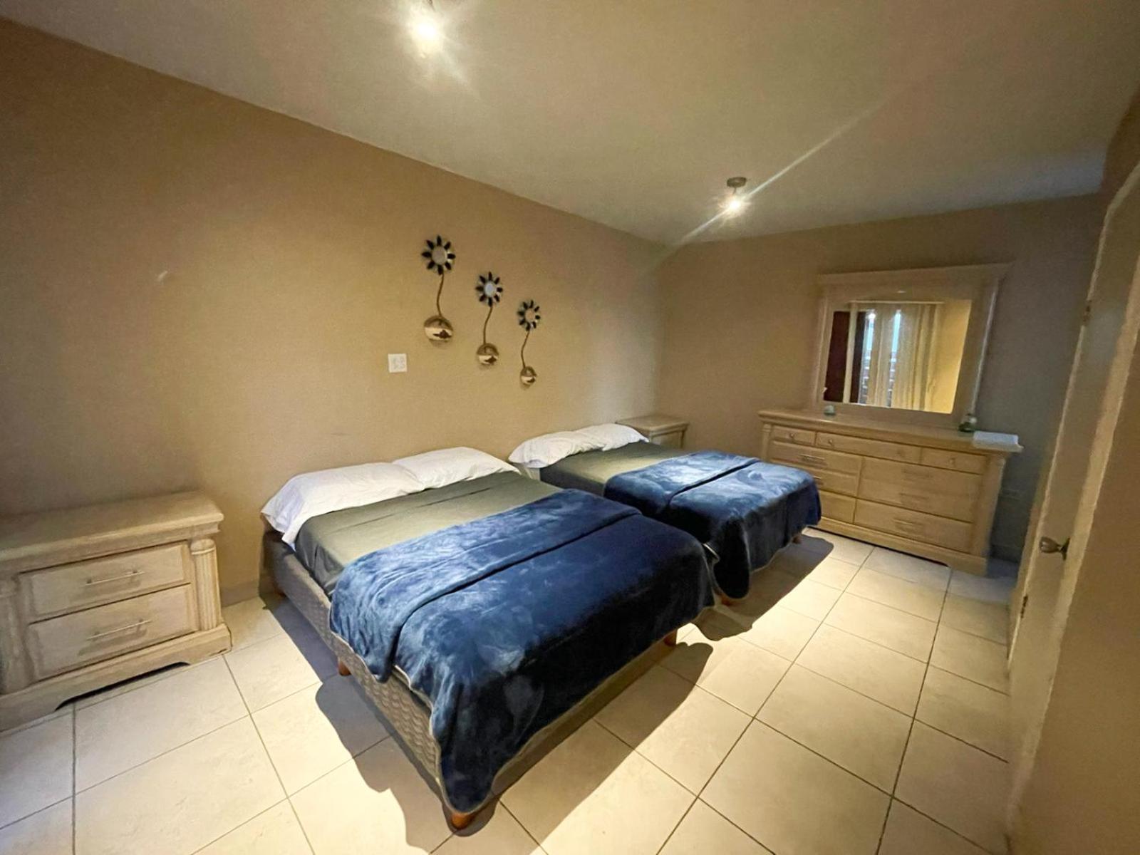 Spacious Rooftop House W/ King Bed ติฮัวนา ภายนอก รูปภาพ