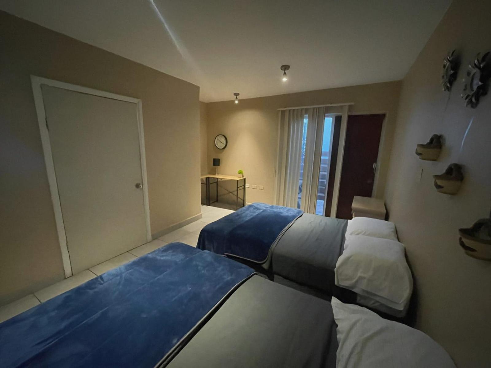 Spacious Rooftop House W/ King Bed ติฮัวนา ภายนอก รูปภาพ